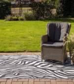 Kétoldalas kültéri szőnyeg zebra mintával – 242cmx150cm